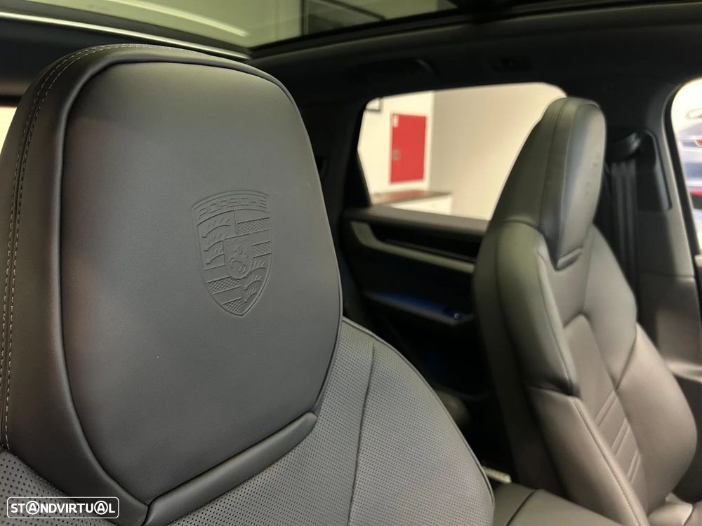 Porsche Cayenne - 20