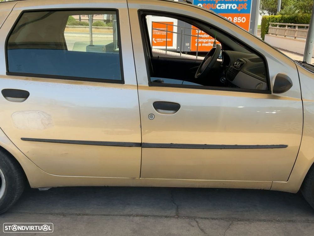 Fiat Punto - 18