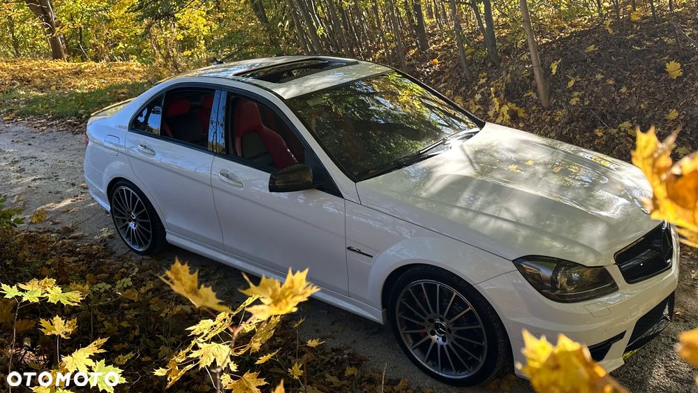 Mercedes-Benz Klasa C 63 AMG AMG SPEEDSHIFT MCT AMG Performance Package - 3