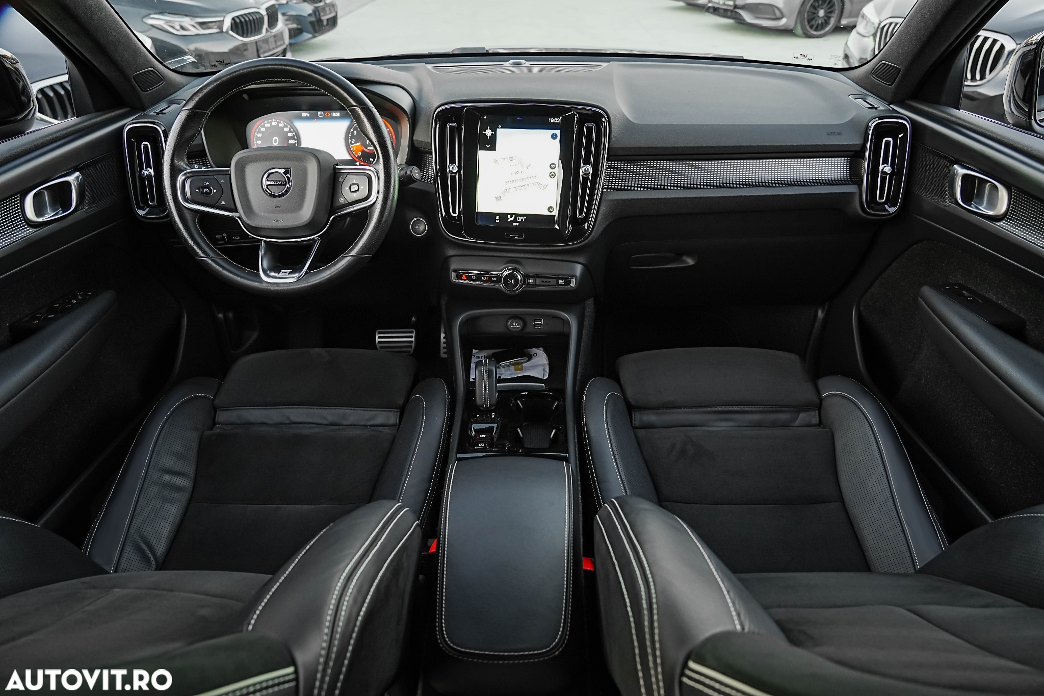 Volvo XC 40 Recharge T5 Twin Engine AT7 R-Design - 6