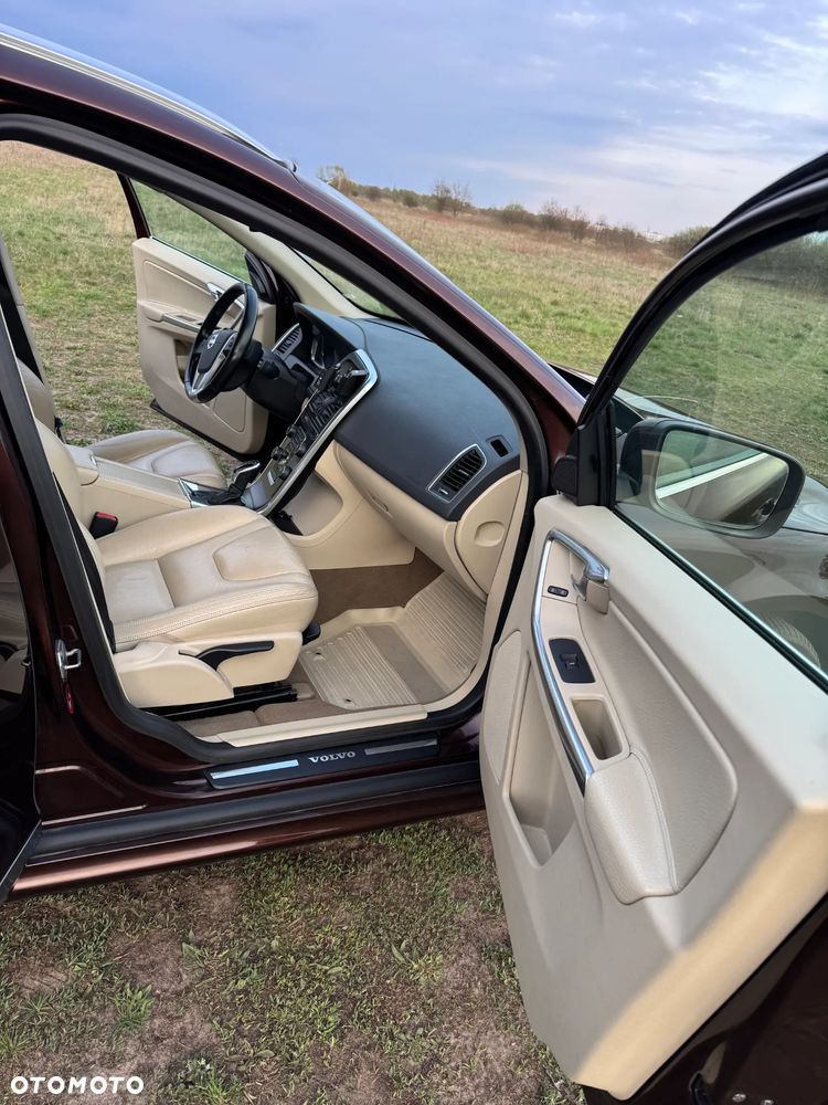 Volvo XC 60 2.4D AWD Summum - 17