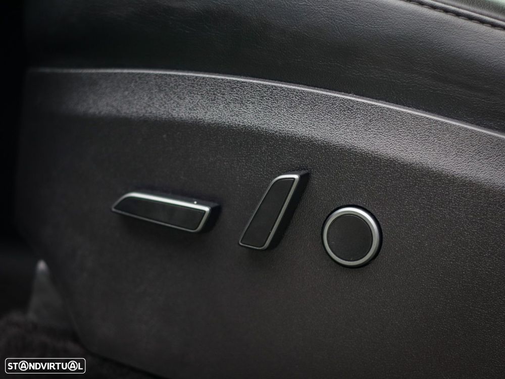 Tesla Model Y Performance Tração Integral - 47