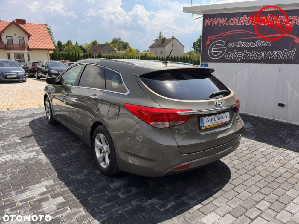 Hyundai i40 Kombi blue 1.6 Family+ - 7
