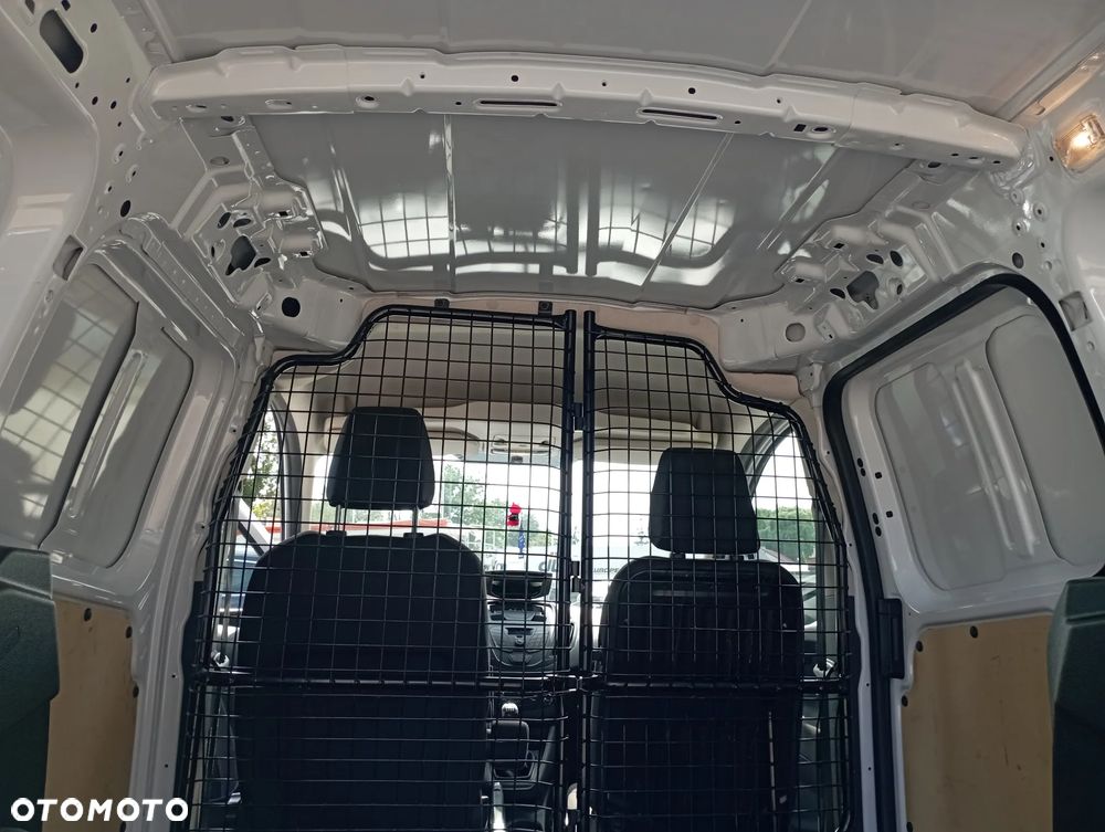 Ford Transit Courier Ambiente - 12