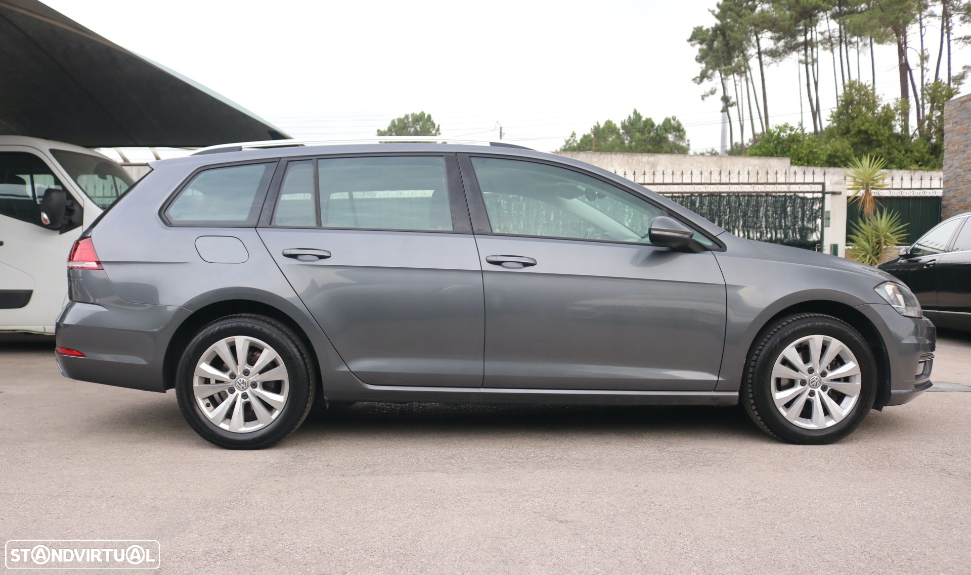 VW Golf Variant 1.6 TDi Highline - 6