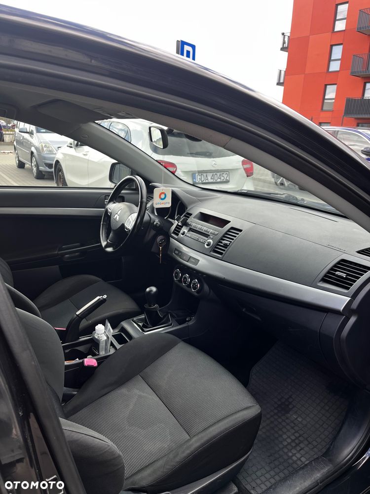 Mitsubishi Lancer 1.8 Intense - 10