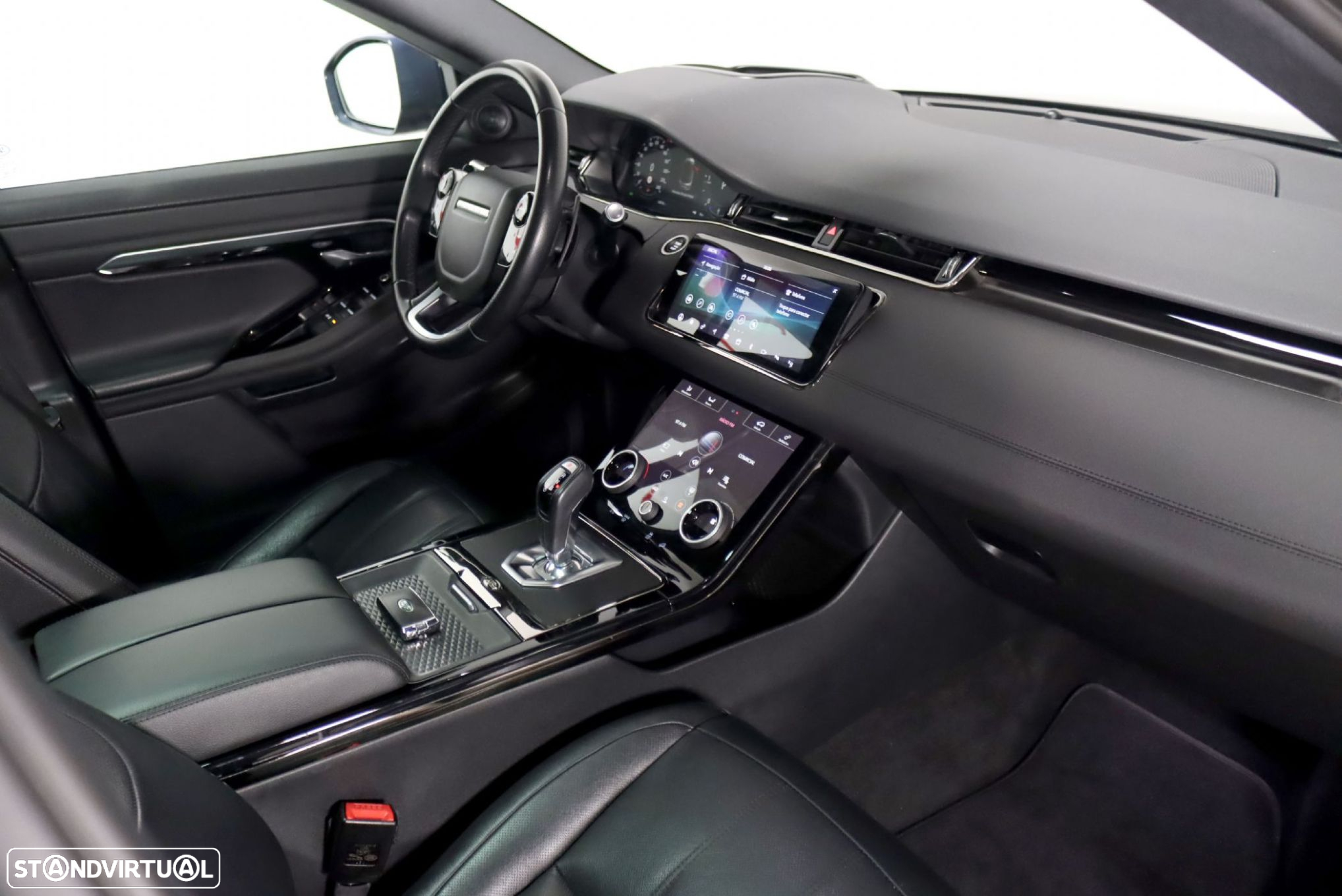 Land Rover Range Rover Evoque 2.0 D150 AWD R-Dynamic SE Auto - 40