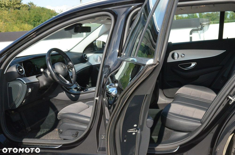 Mercedes-Benz Klasa E - 37