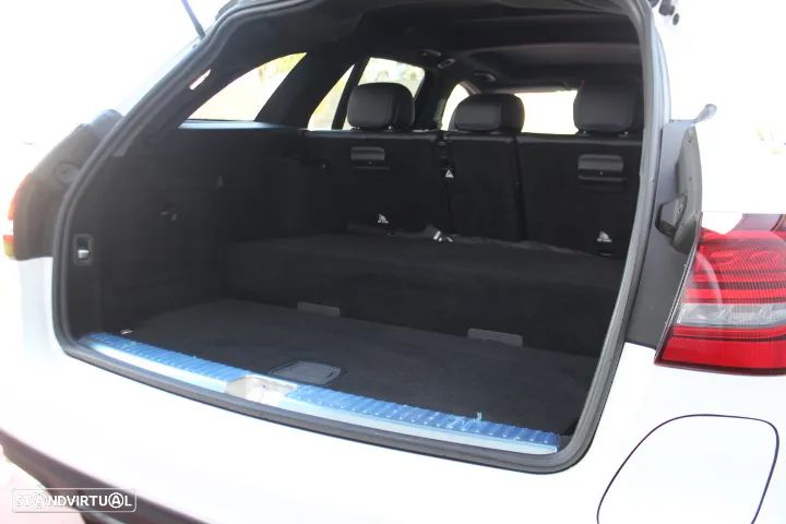 Mercedes-Benz C 300 de AMG Line - 38