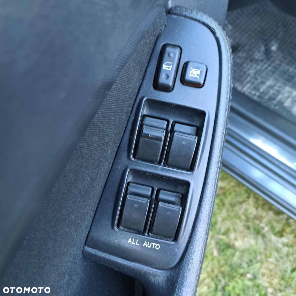 Toyota Avensis 1.8 VVT-i Sol - 8