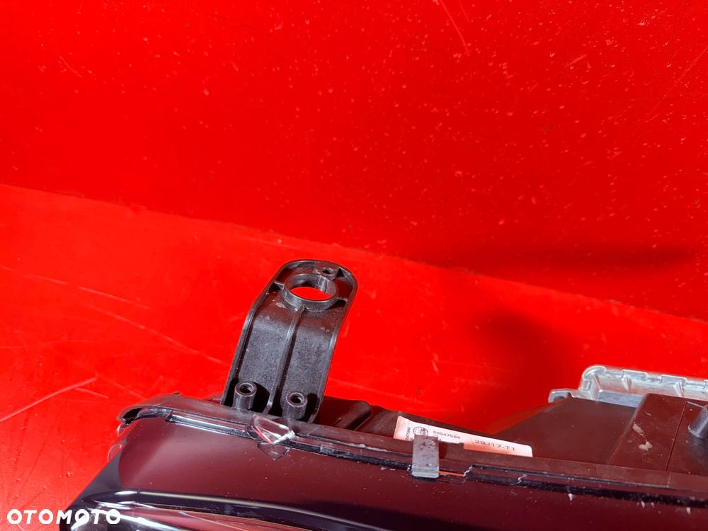 LAMPA LEWA ALFA ROMEO GIULIA LED BI XENON SKRĘTNA 35W USA - 5