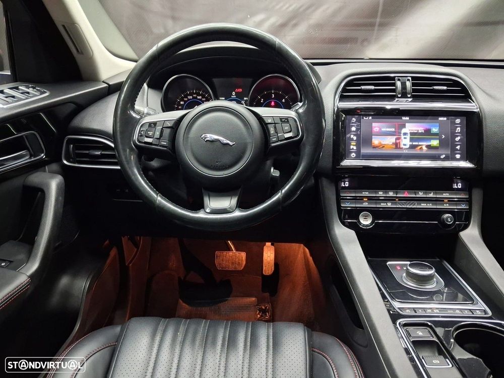 Jaguar F-Pace 2.0 i4D R-Sport Aut. - 11