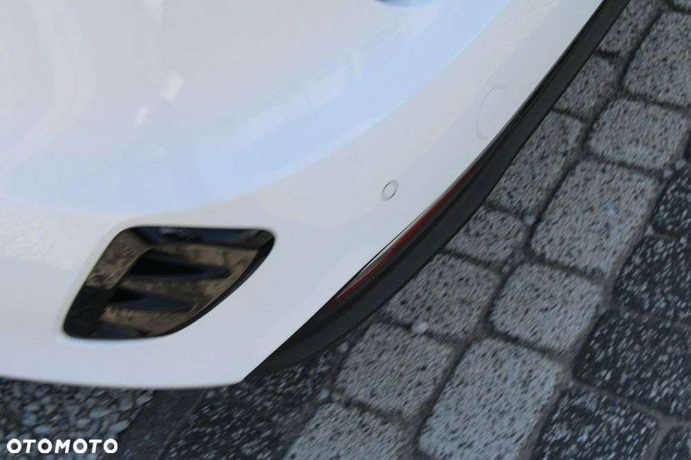 Kia Ceed - 11