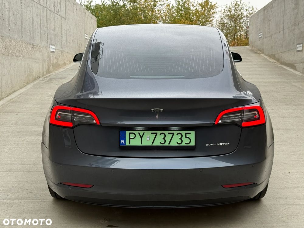 Tesla Model 3 - 16