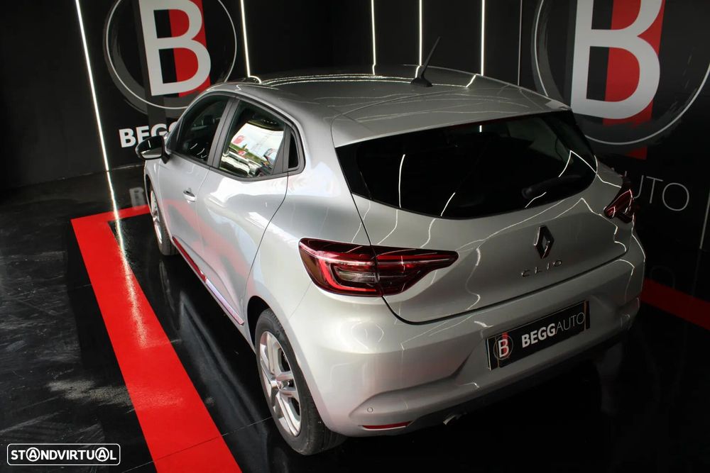 Renault Clio - 7