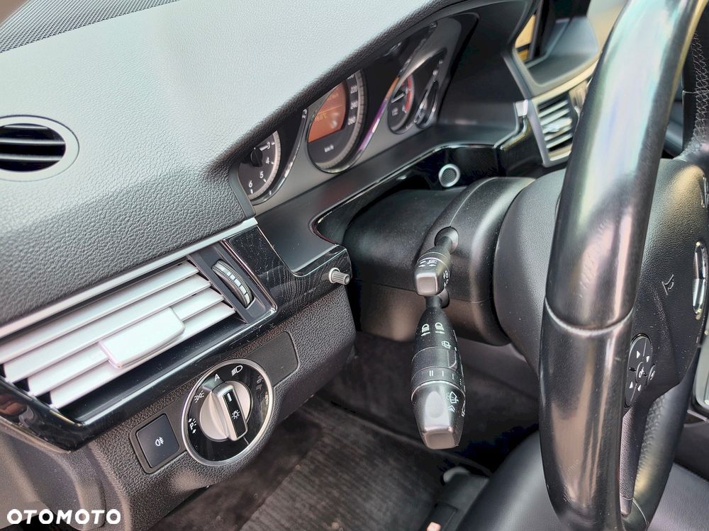 Mercedes-Benz Klasa E 250 CDI DPF BlueEFFICIENCY Avantgarde - 35