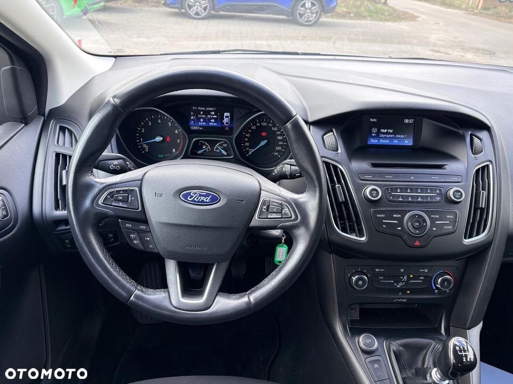 Ford Focus 1.0 EcoBoost Trend Edition - 12