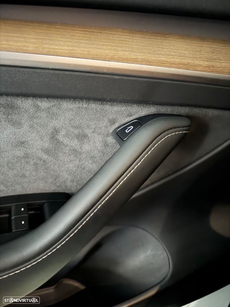 Tesla Model 3 Tração Traseira - 41