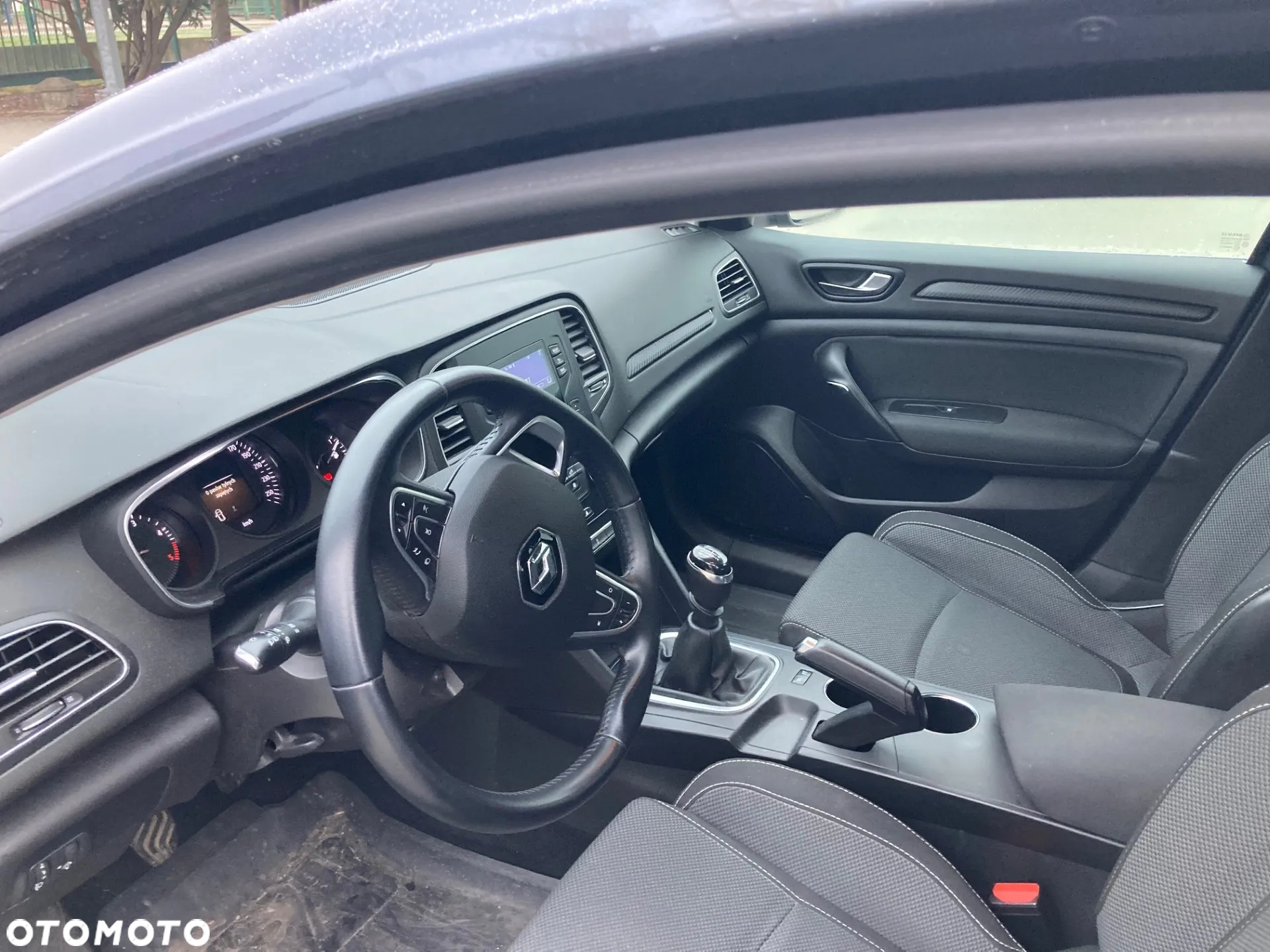 Renault Megane 1.5 Blue dCi Business - 9