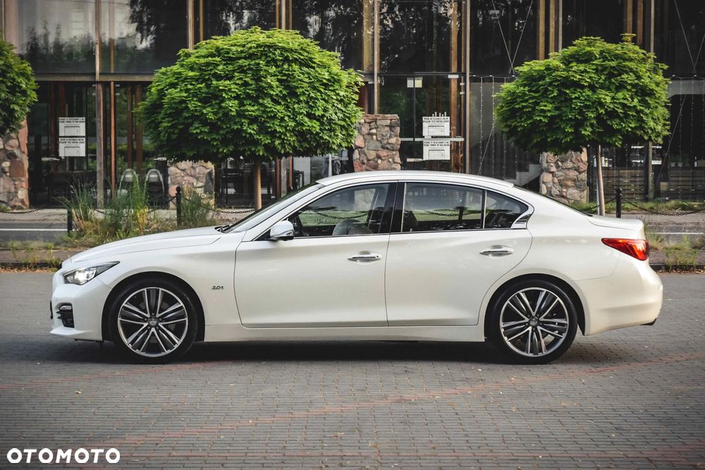 Infiniti Q50 2.0t Premium Executive EU6 - 10
