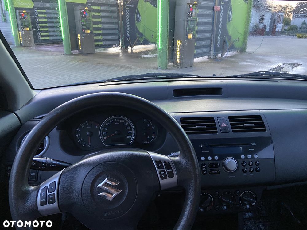 Suzuki Swift - 22