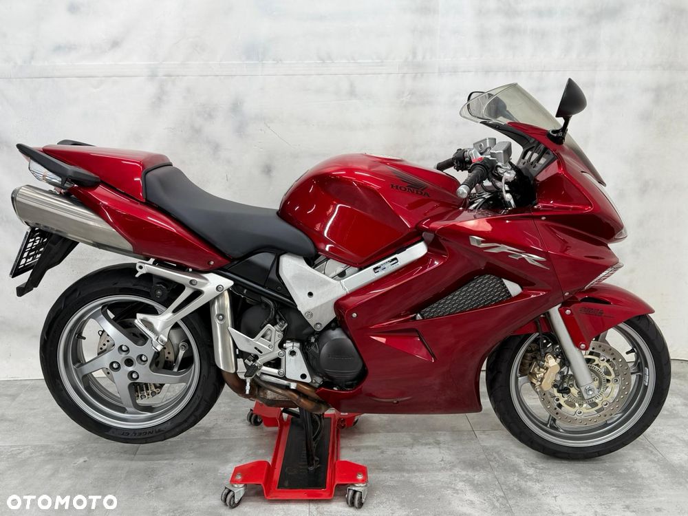 Honda VFR - 5