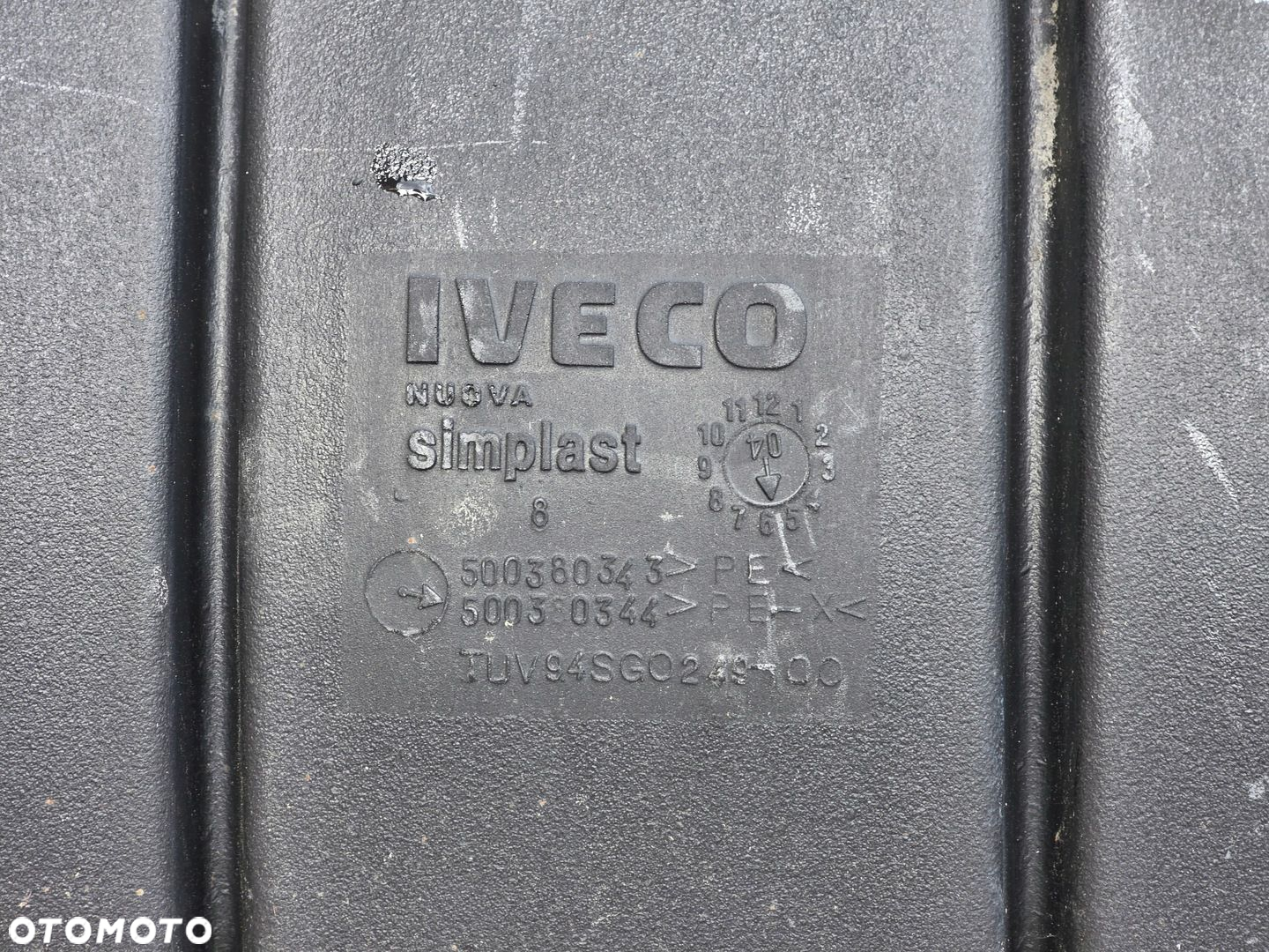 IVECO DAILY 00-06 BAK ZBIORNIK PALIWA PŁYWAK OPASKA OPASKI 70L - 3