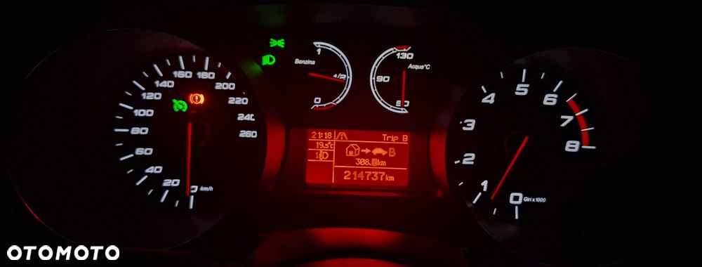 Alfa Romeo Giulietta 1750 TBi Quadrifoglio Verde - 17