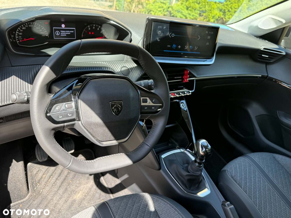 Peugeot 208 1.2 T Edition S&S - 9