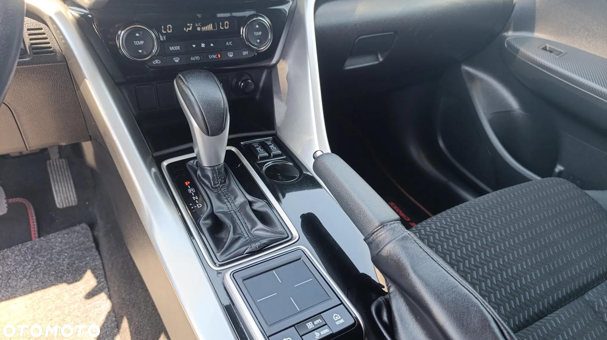 Mitsubishi Eclipse Cross 1.5 T GPF Invite Plus CVT - 17