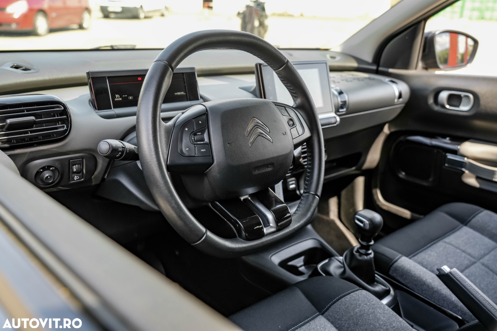 Citroën C4 Cactus 1.2 PureTech S&S BVM Live - 12