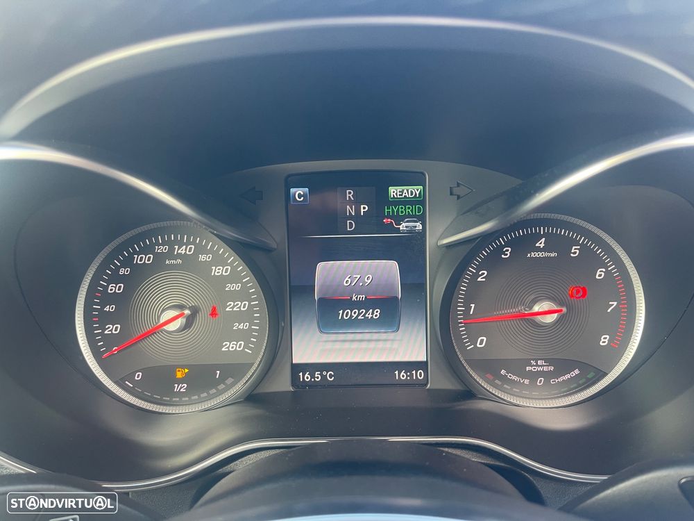 Mercedes-Benz GLC 350 e 4Matic 7G-TRONIC AMG Line - 25