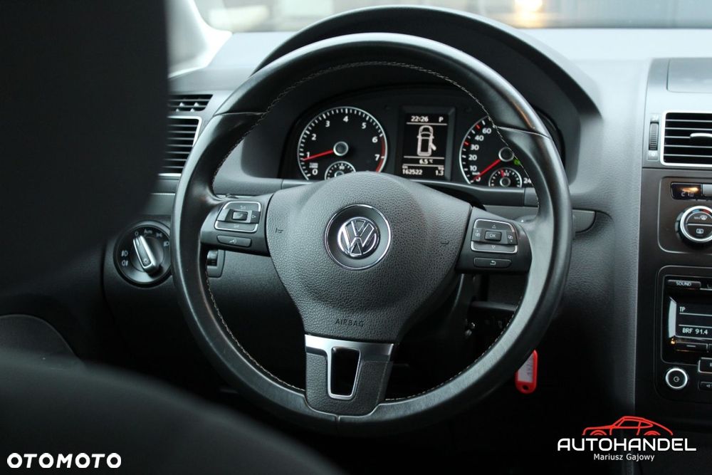 Volkswagen Touran - 9
