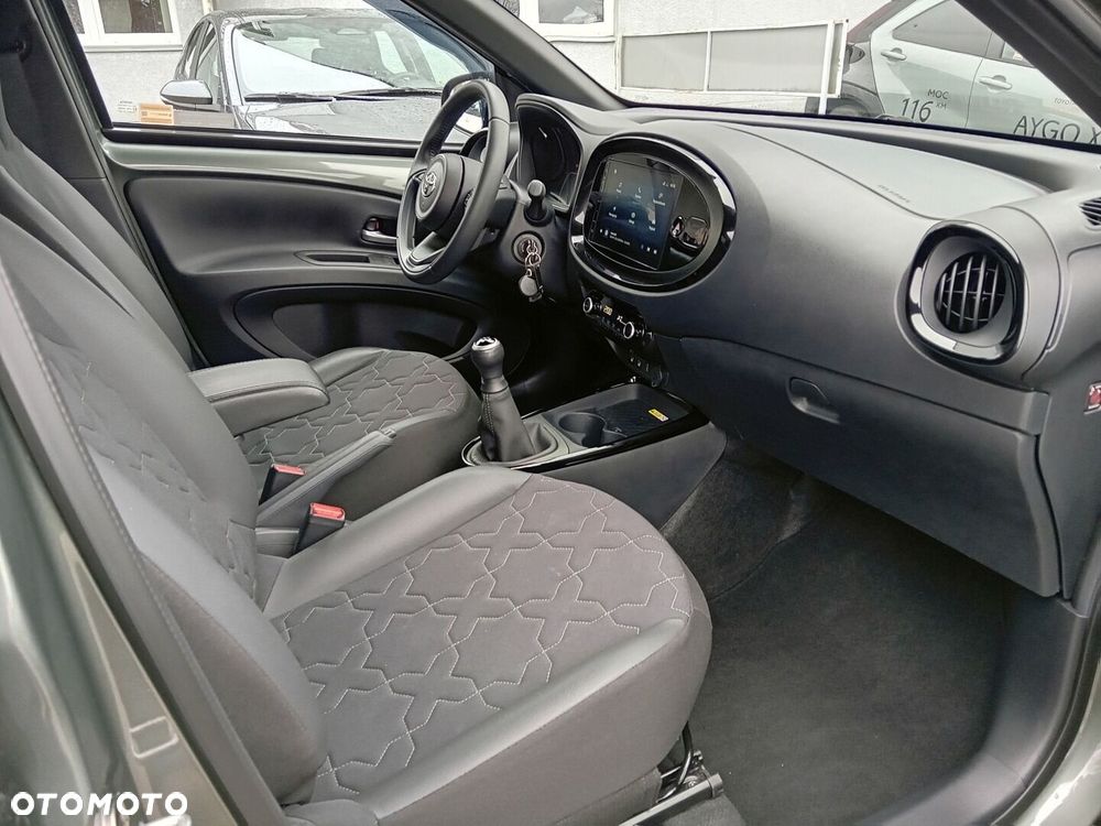 Toyota Aygo X - 6