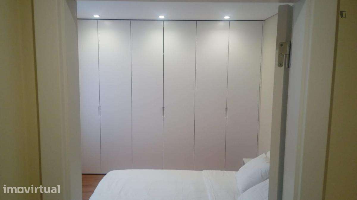 Quarto - localizado em Penha de França Lisbon - Grande imagem: 3/22