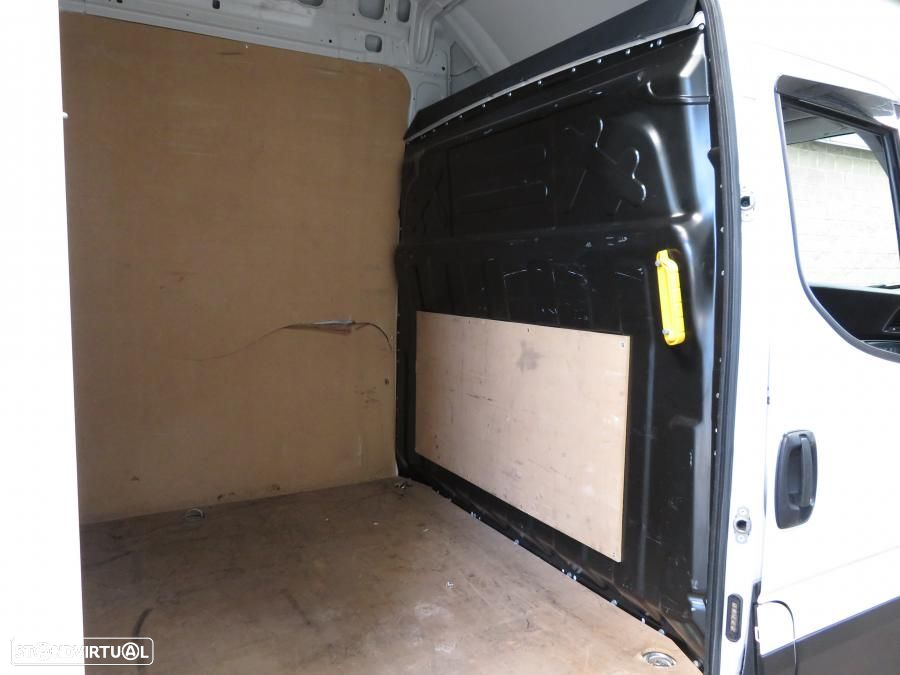 Iveco Daily 35C16 4100CD - 13