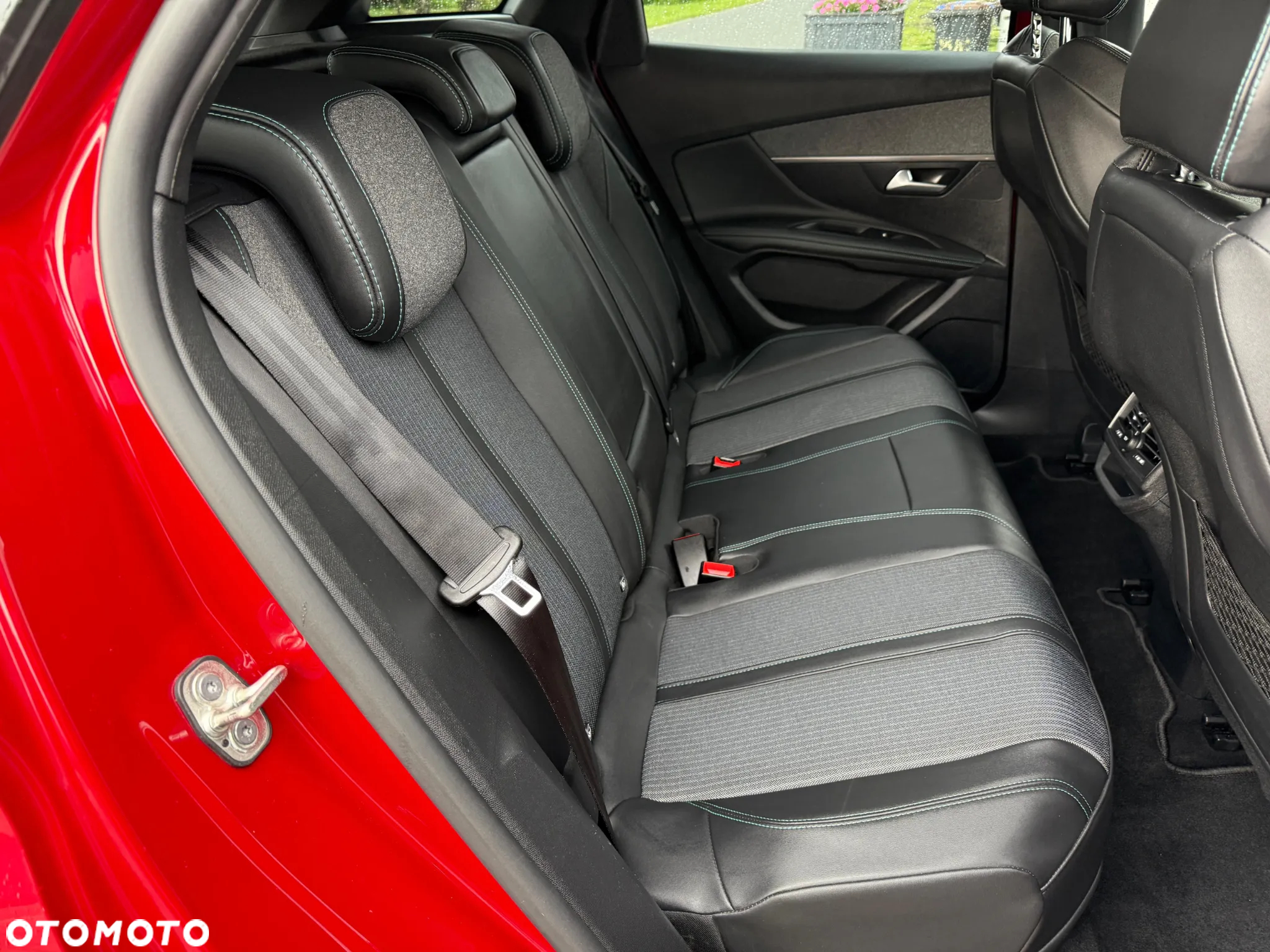 Peugeot 3008 1.6 PureTech Hybrid4 PHEV Road Trip S&S EAT8 - 13