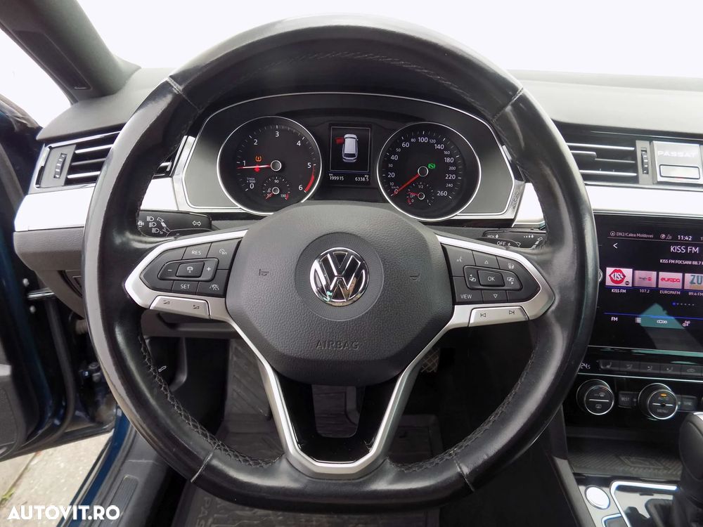 Volkswagen Passat 2.0 TDI SCR DSG Business - 13
