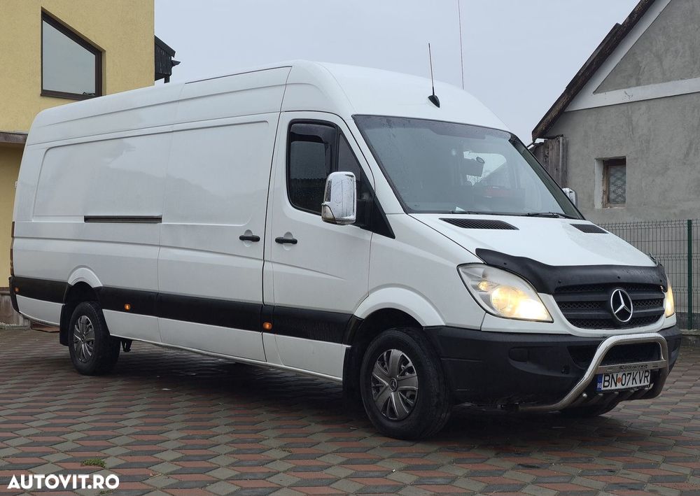 Mercedes-Benz Sprinter - 1