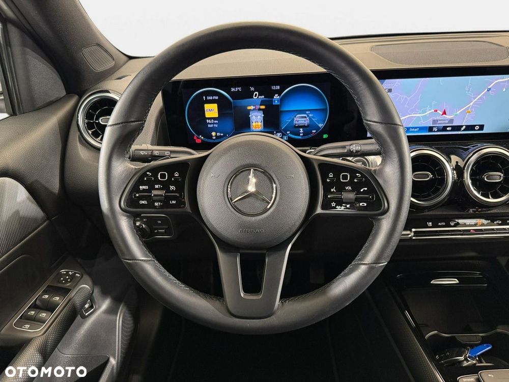 Mercedes-Benz GLB - 18