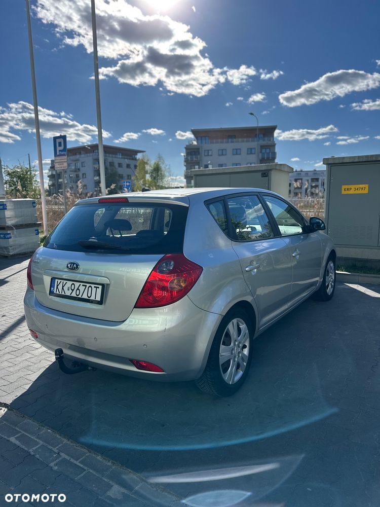 Kia Ceed 1.6 CVVT Automatik EX - 3