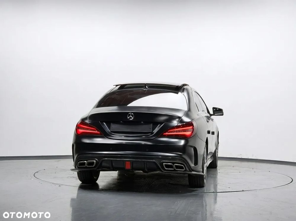 Mercedes-Benz CLA - 5