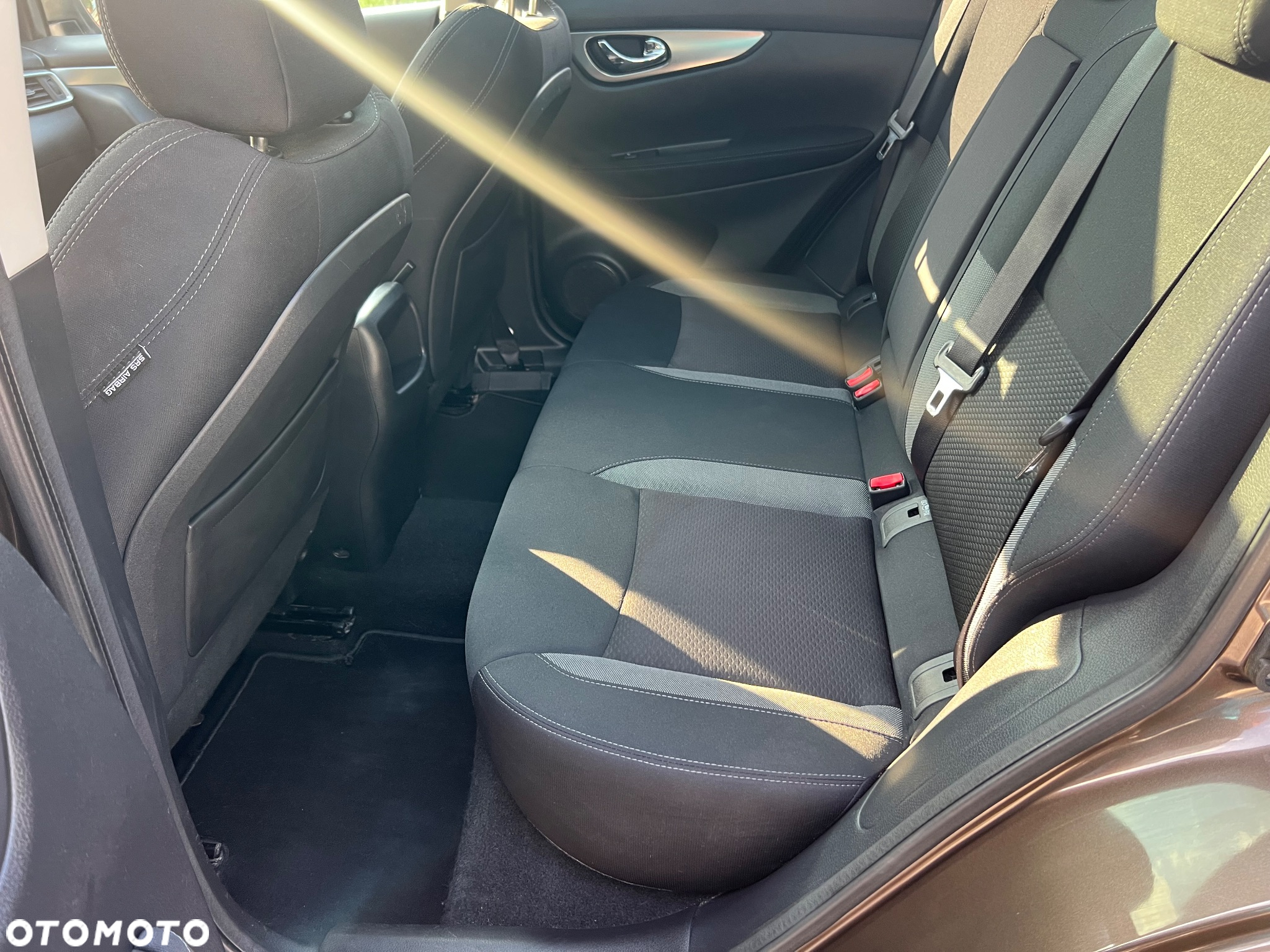 Nissan Qashqai 1.6 DIG-T N-Connecta - 6