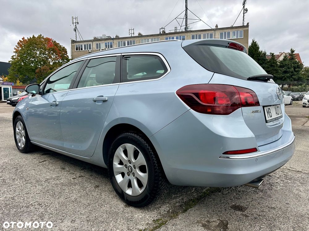 Opel Astra 1.6 ECOTEC DI Turbo ecoFLEX Start/Stop Exklusiv - 4