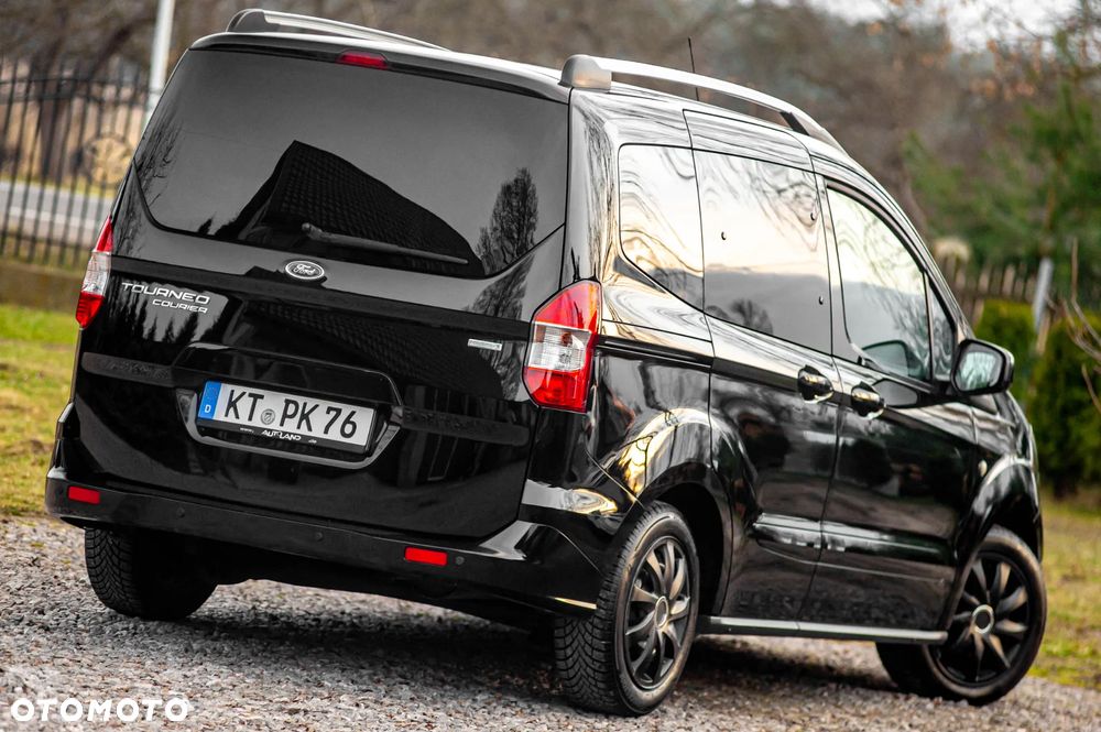 Ford Tourneo Courier 1.0 EcoBoost S&S Titanium - 11