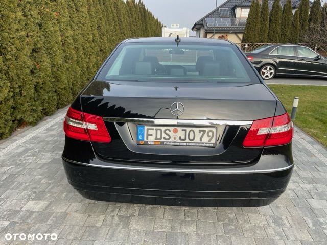 Mercedes-Benz Klasa E 250 CDI DPF BlueEFFICIENCY Automatik - 6