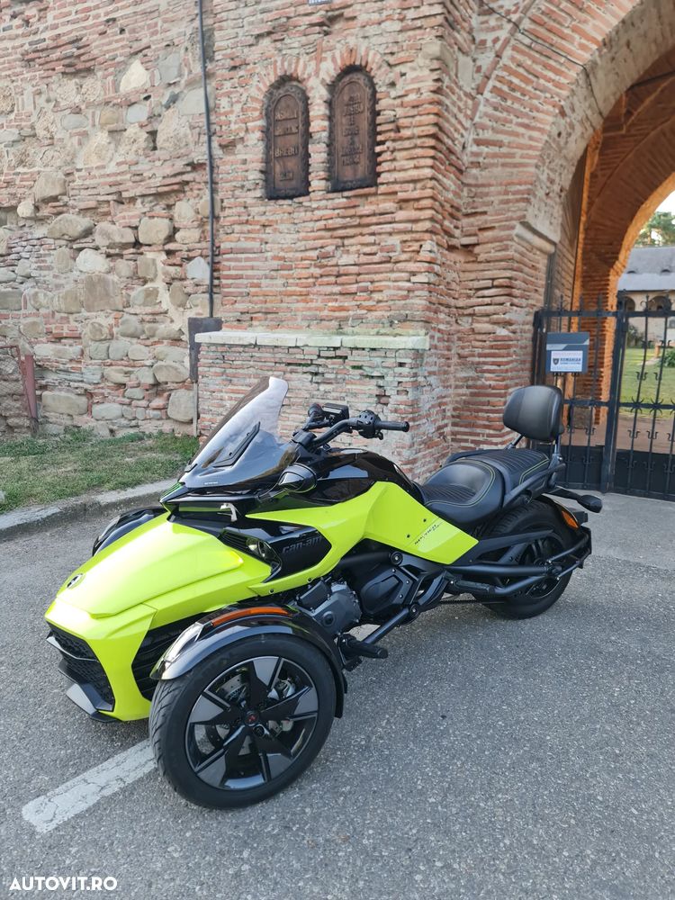 Can-Am Spyder - 3