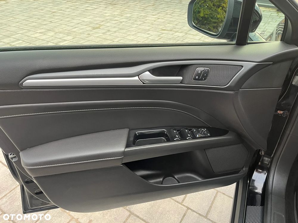 Ford Mondeo Turnier 2.0 TDCi Start-Stopp PowerShift-Aut Titanium - 13