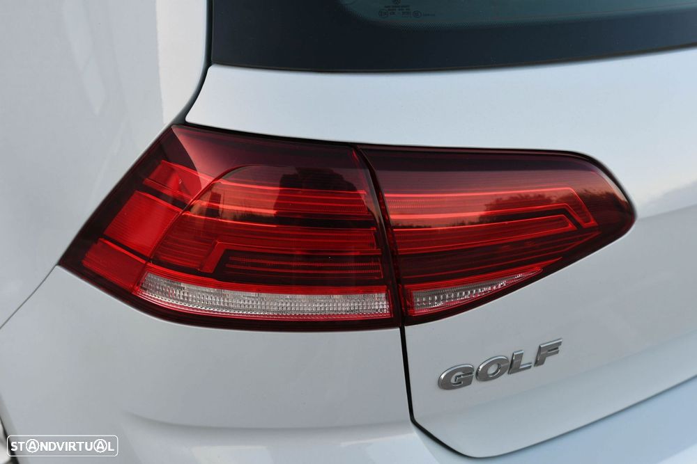 VW Golf 1.6 TDI Confortline - 24