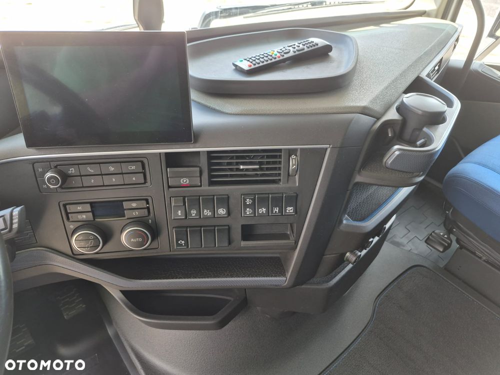 Volvo FH500 pierwszy właściciel, bogate wyposażenie, bezwypadkowy - 34